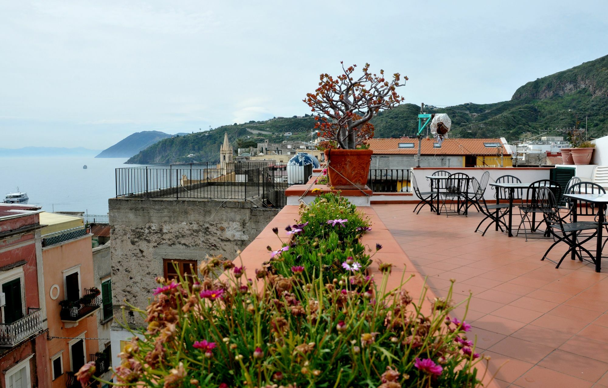Enzoilnegro Lipari (Isola Lipari)